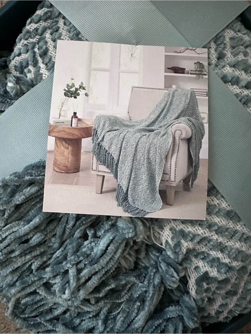 Cozy Diamond Pattern Throw Blanket in Light Teal
